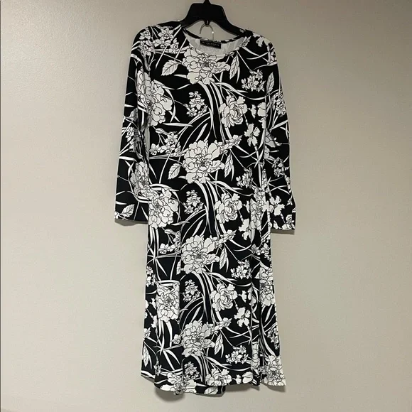 Bryan walker Floral Long Sleeve top and pants in Black and White SET - Picture 1 of 4